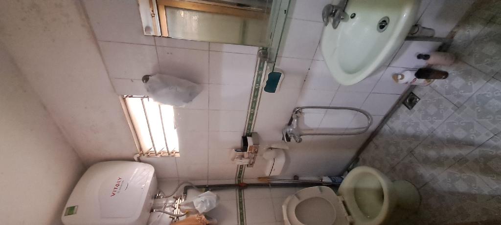 Bán nhà Vạn Kiếp - diện tích 126m2 3 tầng - nhà gồm một cửa hàng đang cho thuê - giá 30 tỷ