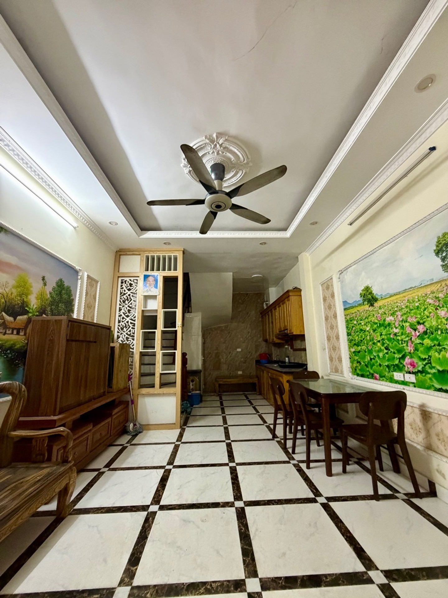 Bán nhà Lĩnh Nam - diện tích 46m2 5 tầng - Nhà đẹp, gần chợ đêm - giá 7 tỷ