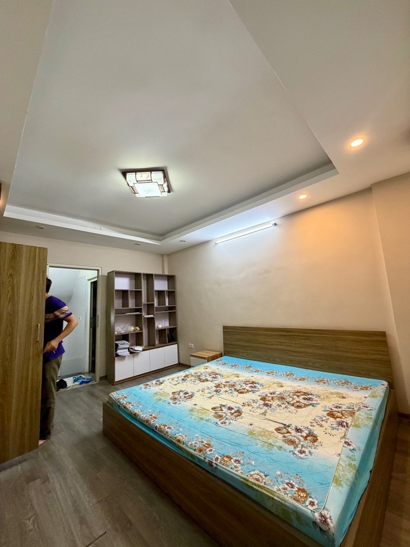 Bán nhà Lĩnh Nam - diện tích 46m2 5 tầng - Nhà đẹp, gần chợ đêm - giá 7 tỷ