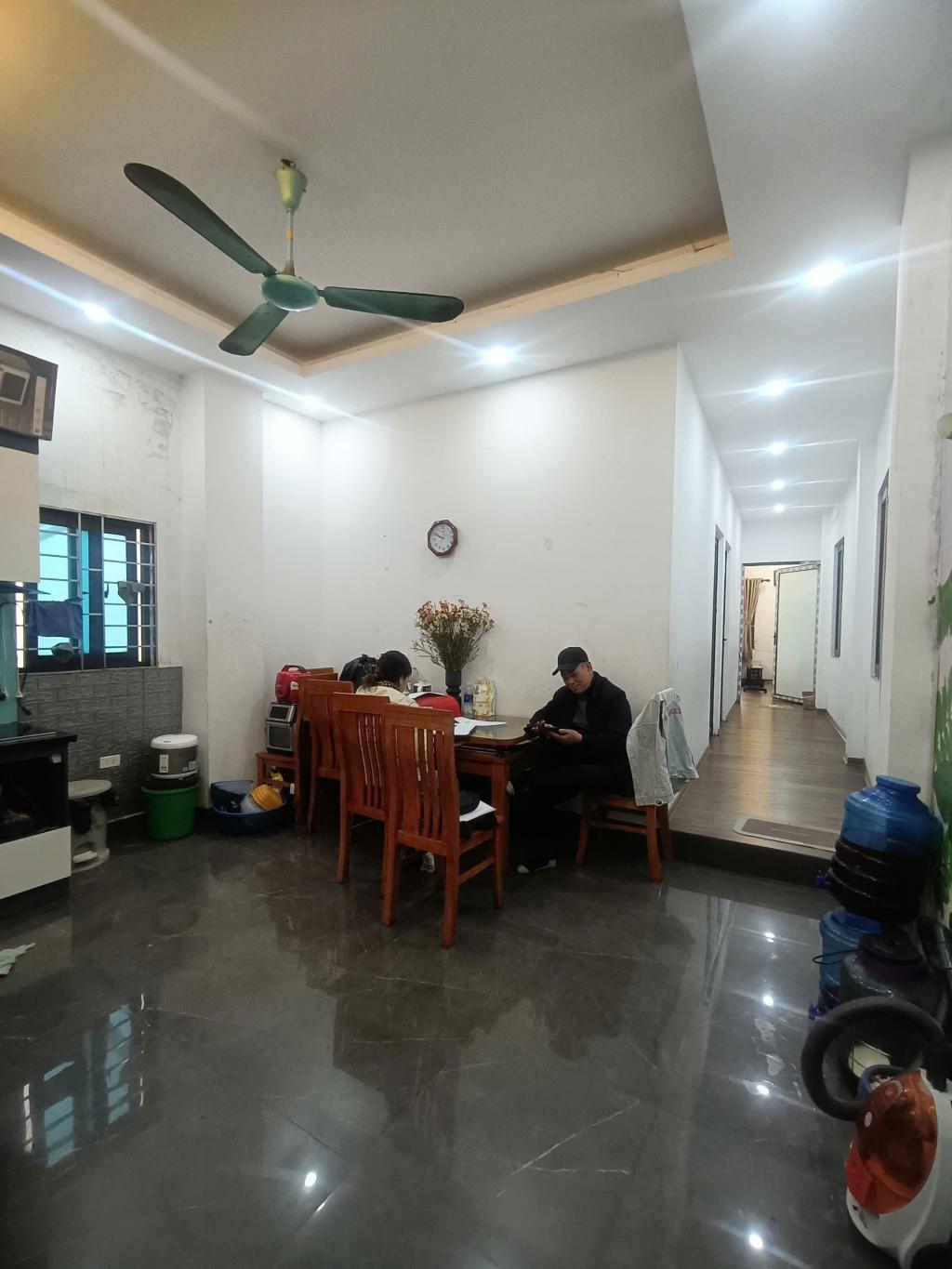 Bán nhà Đặng Tiến Đông - diện tích 73m2 3 tầng - Ô TÔ ĐỖ CỬA - giá 34,5 tỷ