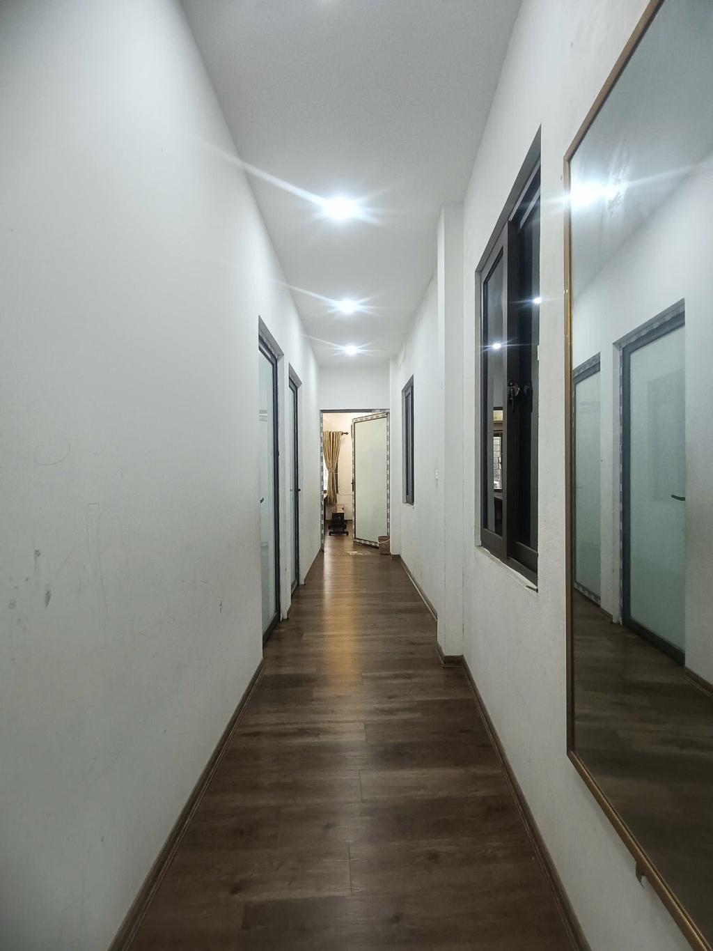 Bán nhà Đặng Tiến Đông - diện tích 73m2 3 tầng - Ô TÔ ĐỖ CỬA - giá 34,5 tỷ