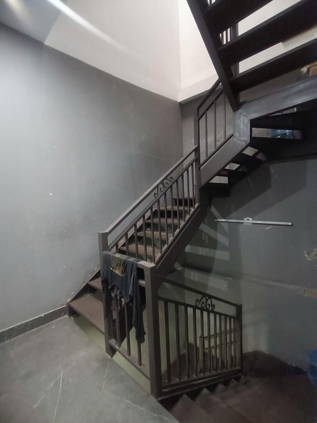 Bán nhà Đặng Tiến Đông - diện tích 73m2 3 tầng - Ô TÔ ĐỖ CỬA - giá 34,5 tỷ