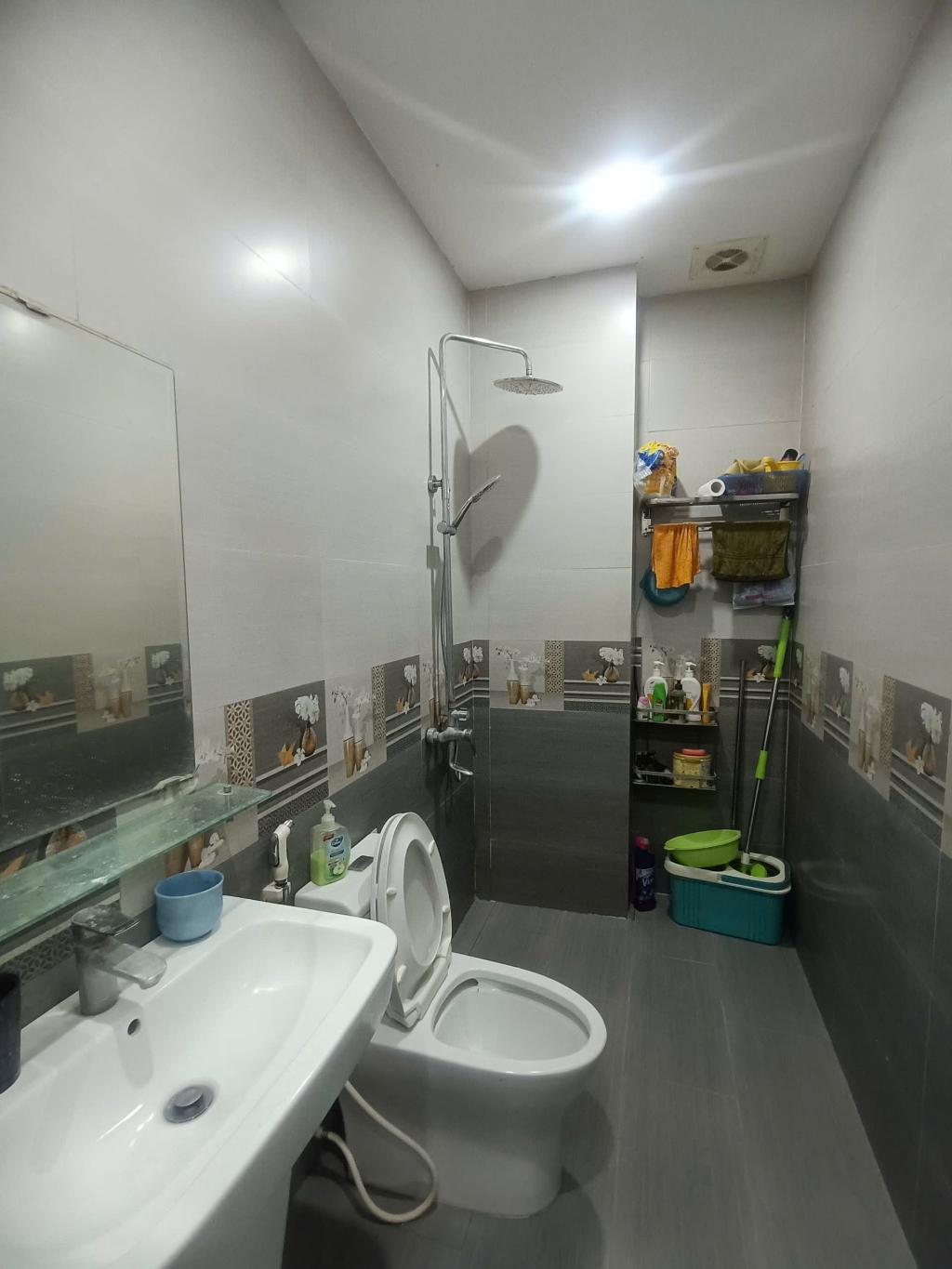 Bán nhà Đặng Tiến Đông - diện tích 73m2 3 tầng - Ô TÔ ĐỖ CỬA - giá 34,5 tỷ