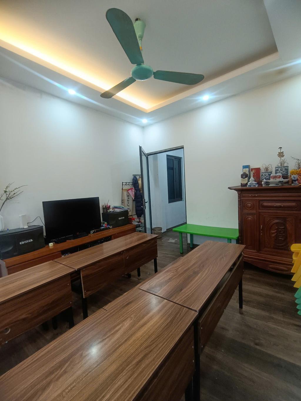 Bán nhà Đặng Tiến Đông - diện tích 73m2 3 tầng - Ô TÔ ĐỖ CỬA - giá 34,5 tỷ