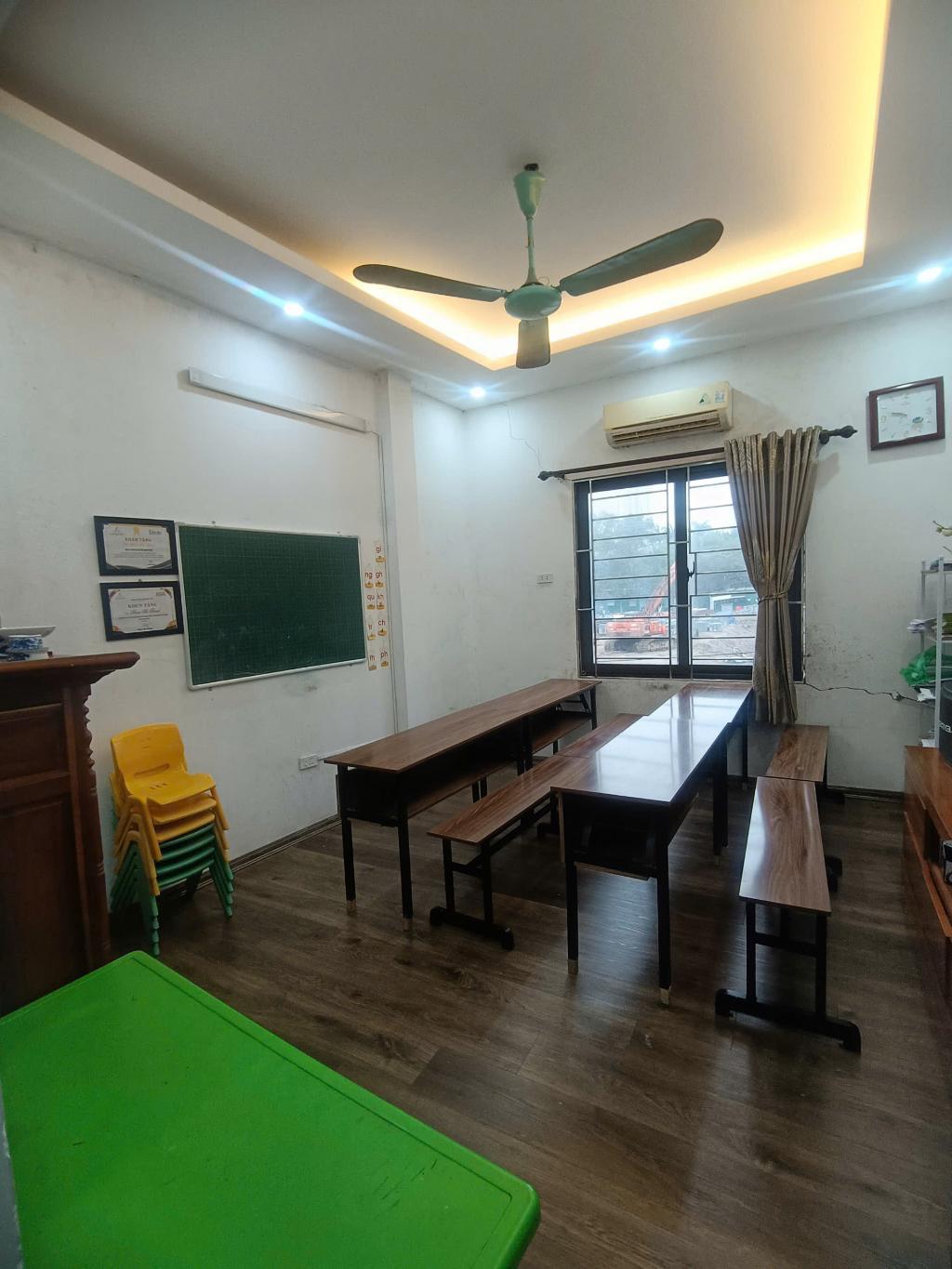 Bán nhà Đặng Tiến Đông - diện tích 73m2 3 tầng - Ô TÔ ĐỖ CỬA - giá 34,5 tỷ