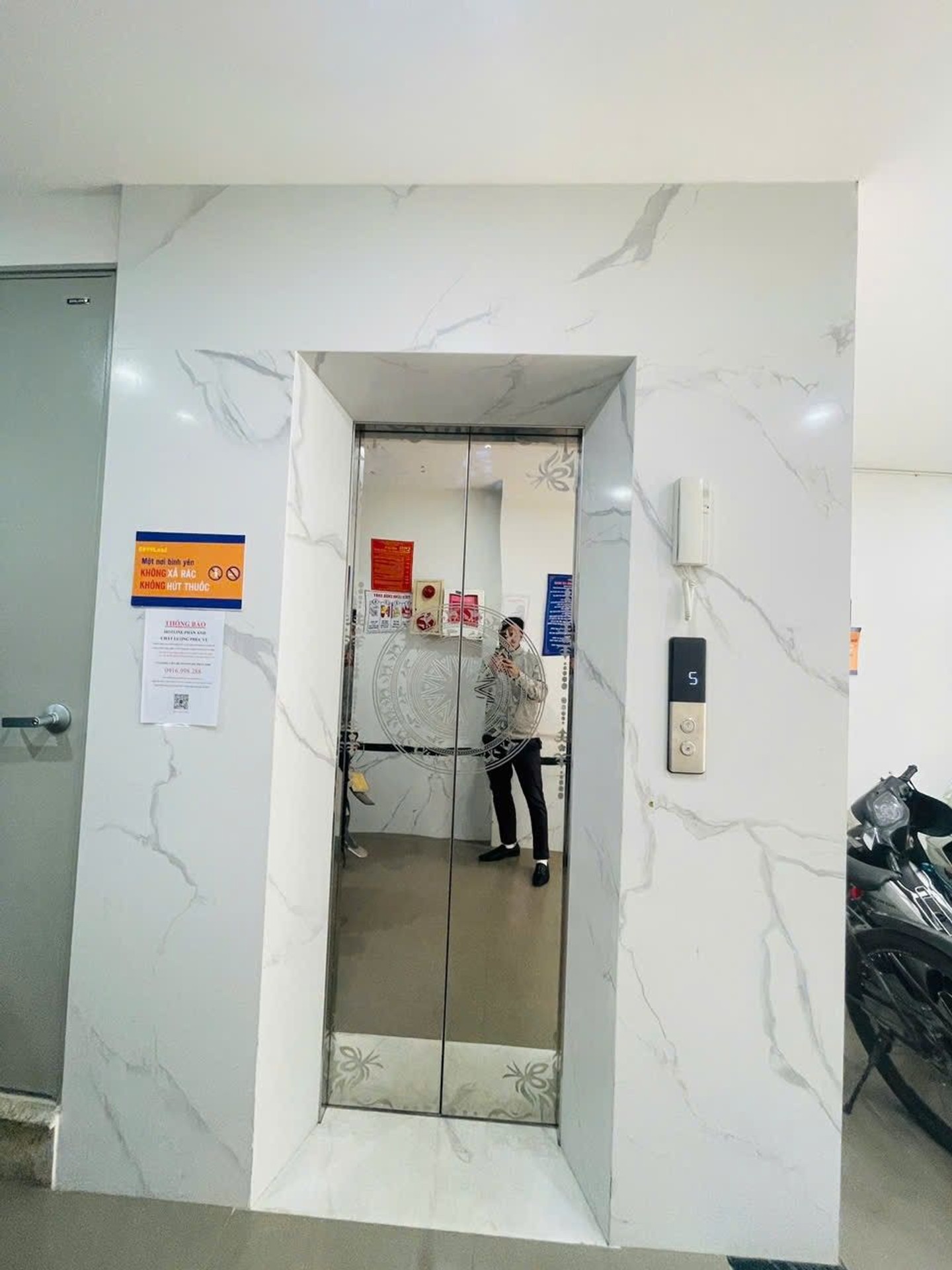 Bán nhà Trần Khát Chân - diện tích 46m2 6 tầng - Thang máy - giá 14,7 tỷ