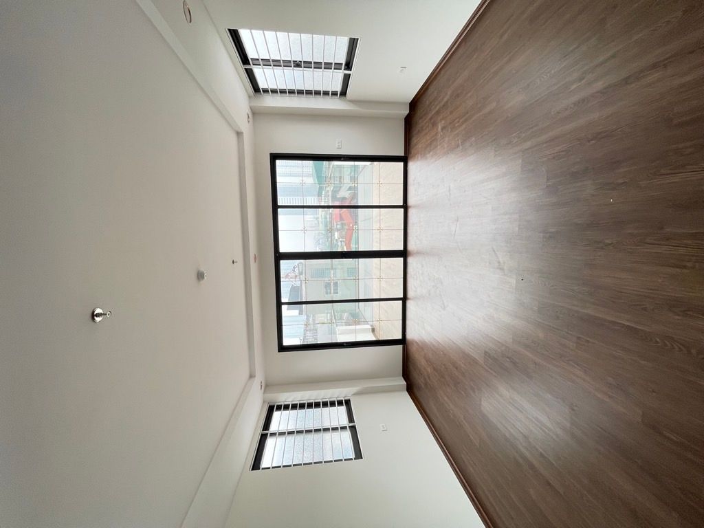 Bán nhà Nguyên Hồng - diện tích 64m2 8 tầng - ô tô kinh doanh đa dạng - giá 46 tỷ