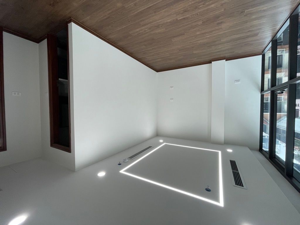 Bán nhà Nguyên Hồng - diện tích 64m2 8 tầng - ô tô kinh doanh đa dạng - giá 46 tỷ