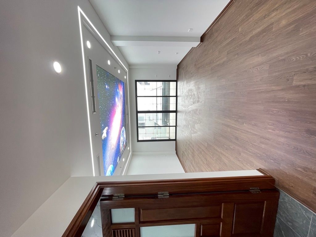 Bán nhà Nguyên Hồng - diện tích 64m2 8 tầng - ô tô kinh doanh đa dạng - giá 46 tỷ