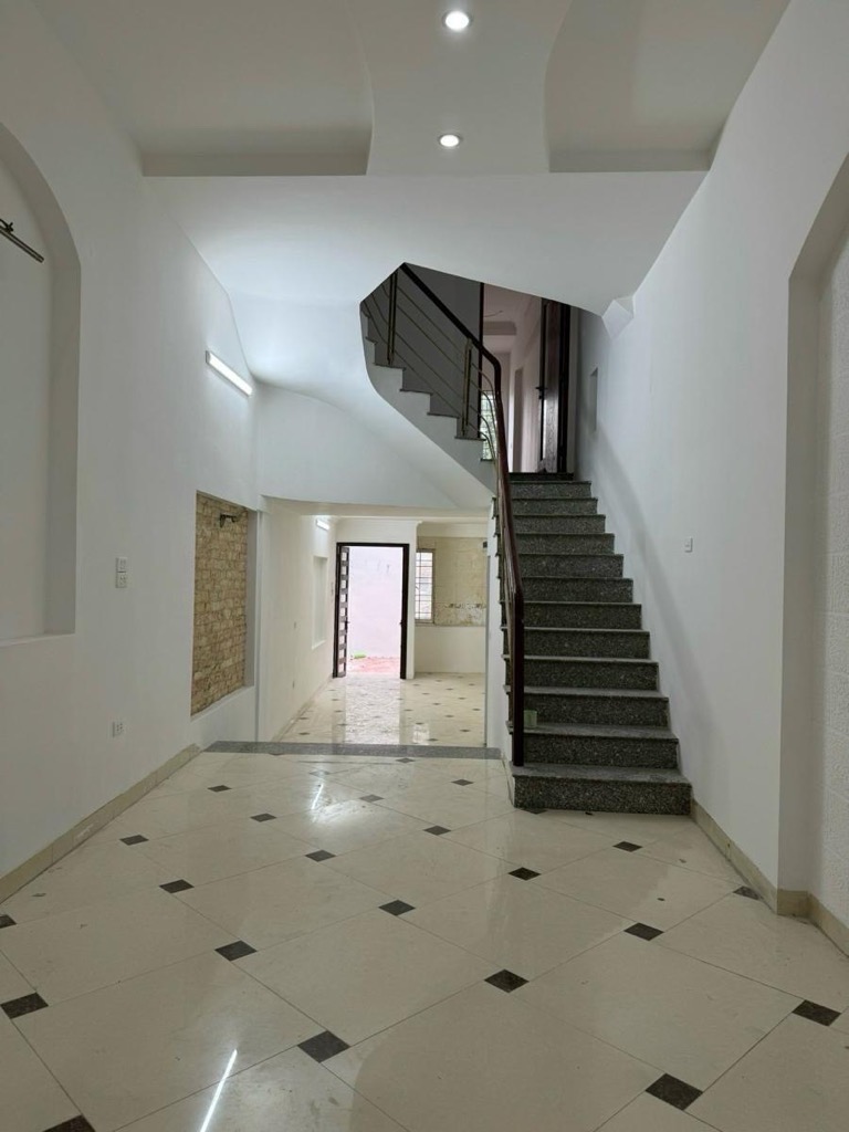 Bán nhà Khương Đình - diện tích 110m2 1 tầng - Nhà mặt phố - giá 40 tỷ