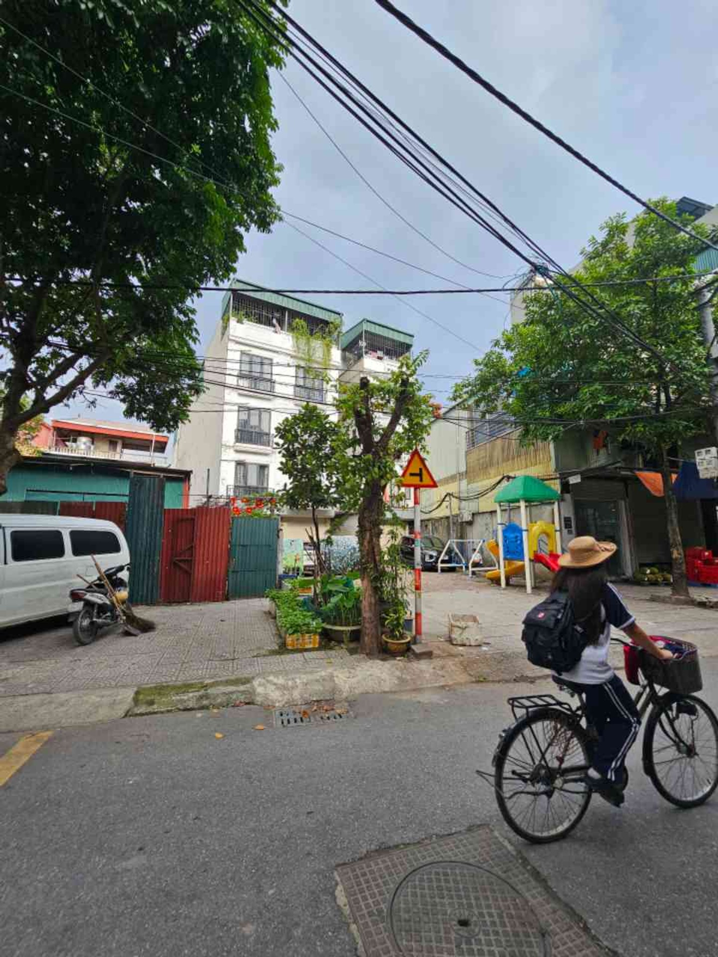 Bán nhà Khuyến Lương - diện tích 70m2 1 tầng - ô tô tránh - giá 19 tỷ