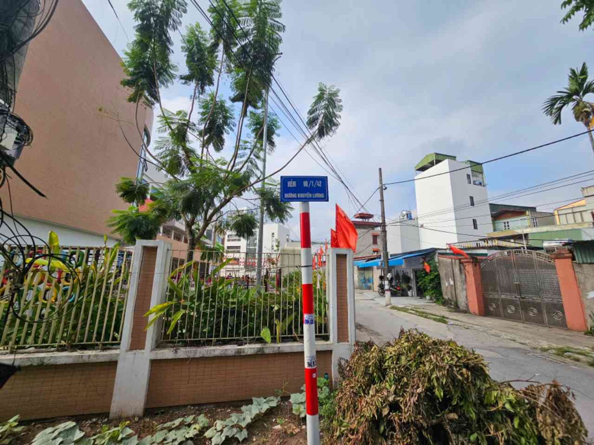 Bán nhà Khuyến Lương - diện tích 70m2 1 tầng - ô tô tránh - giá 19 tỷ