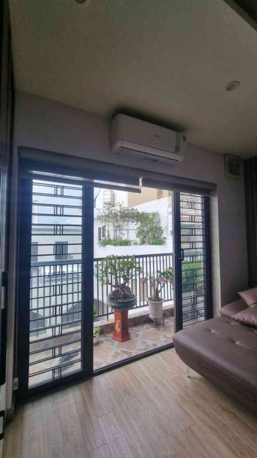 Bán nhà Tân Mai - diện tích 33m2 6 tầng - có sẵn ô chờ thang máy - giá 7,9 tỷ