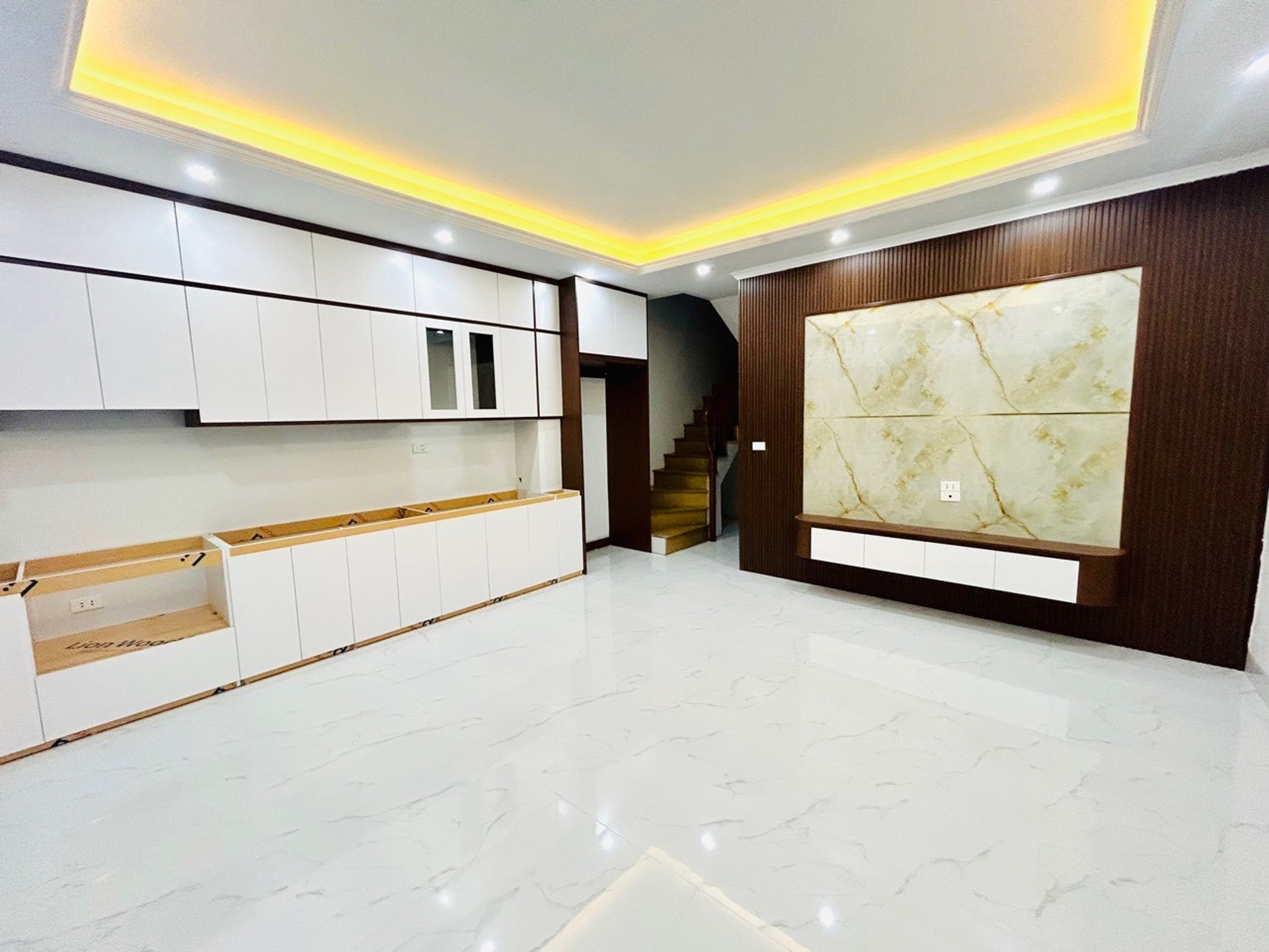 Bán nhà Thanh Lân - diện tích 48m2 3 tầng - gần ô tô - giá 4,5 tỷ