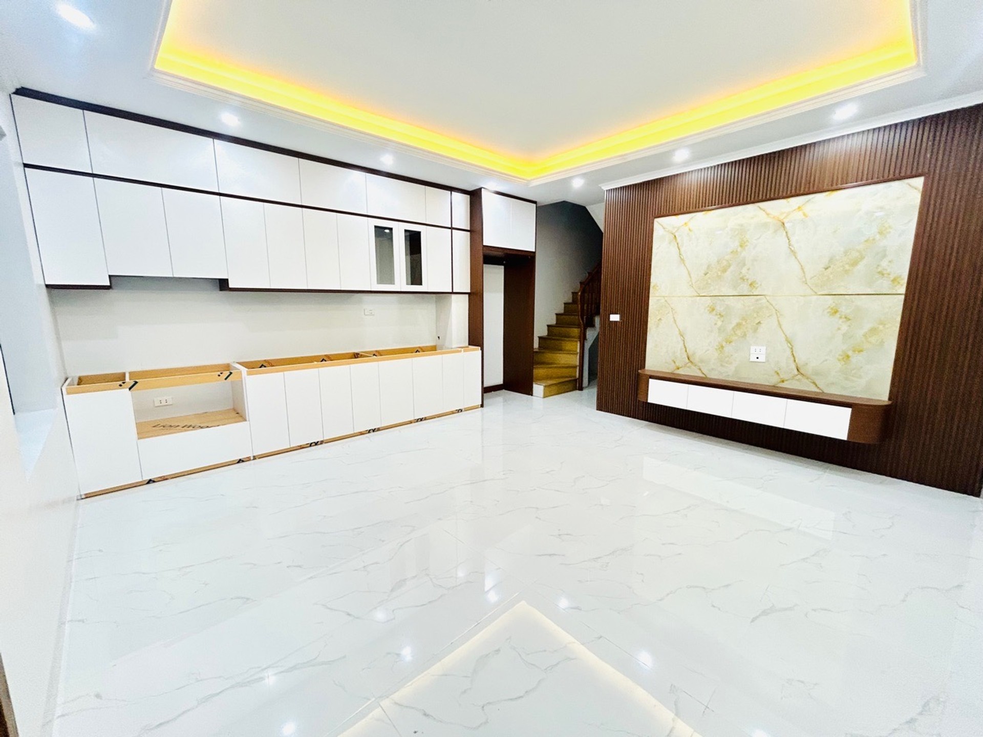 Bán nhà Thanh Lân - diện tích 48m2 3 tầng - gần ô tô - giá 4,5 tỷ