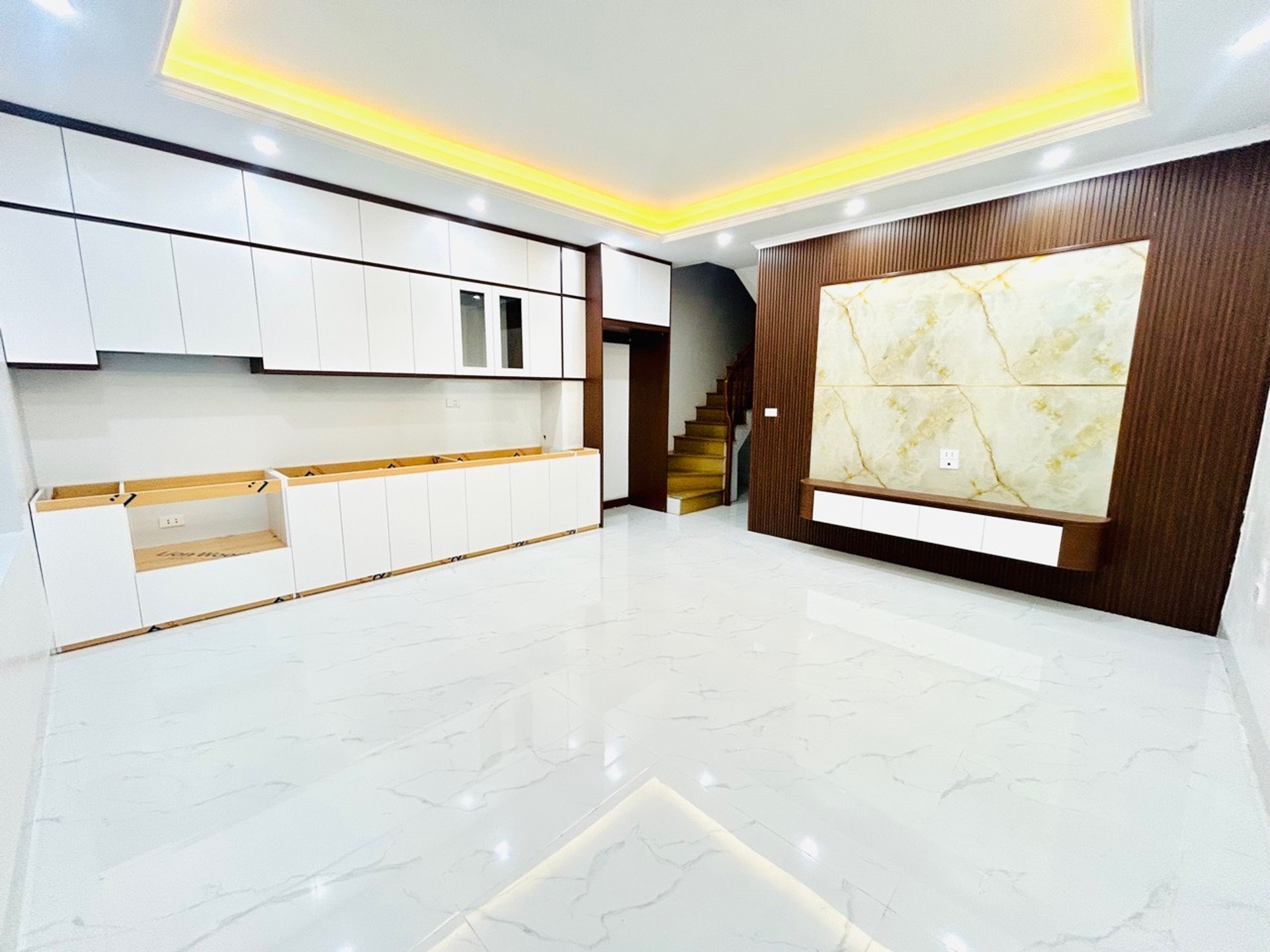 Bán nhà Thanh Lân - diện tích 48m2 3 tầng - gần ô tô - giá 4,5 tỷ