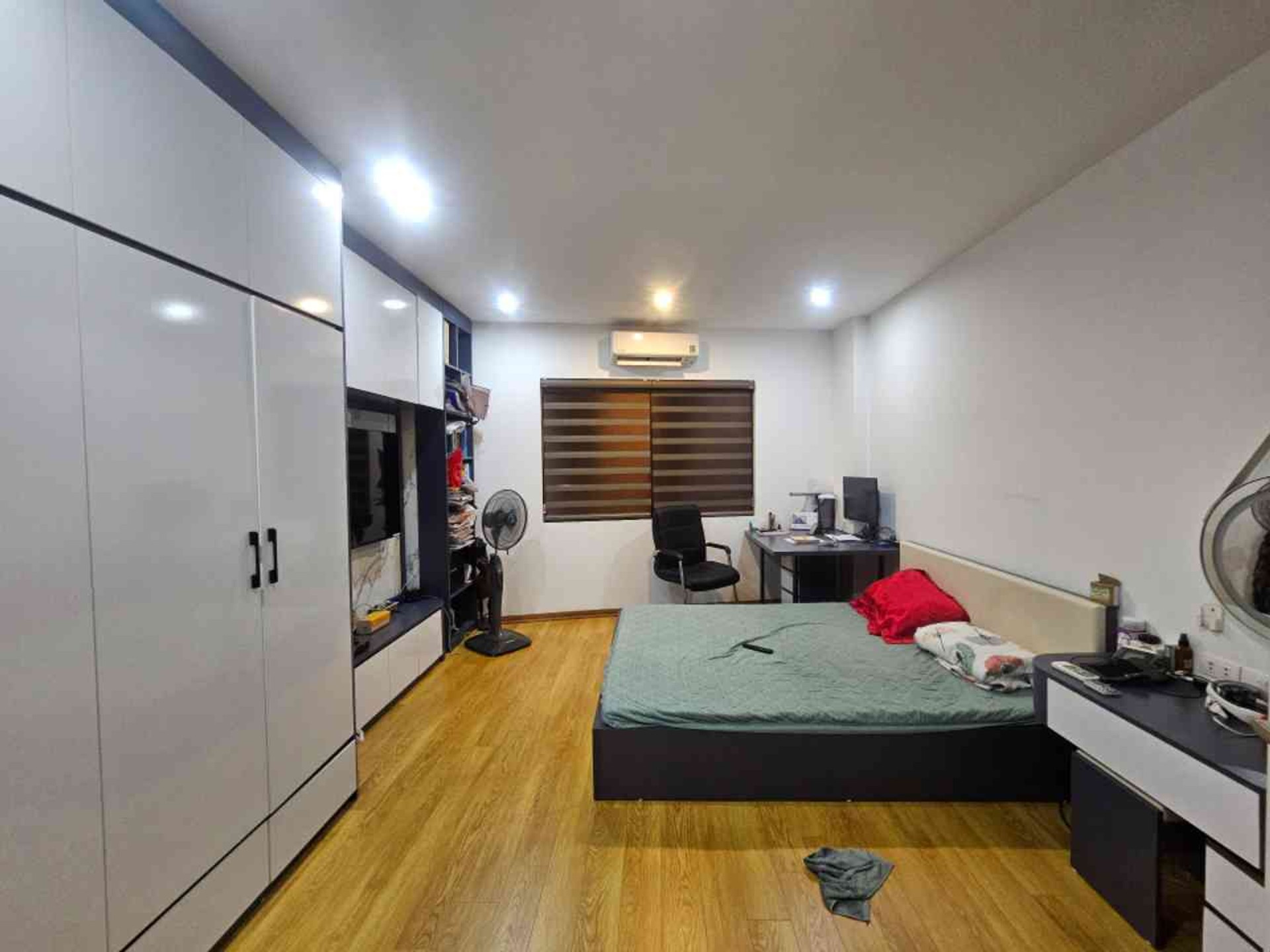 Bán nhà Giáp Bát - diện tích 32m2 5 tầng - Sổ đỏ đẹp - giá 8,6 tỷ