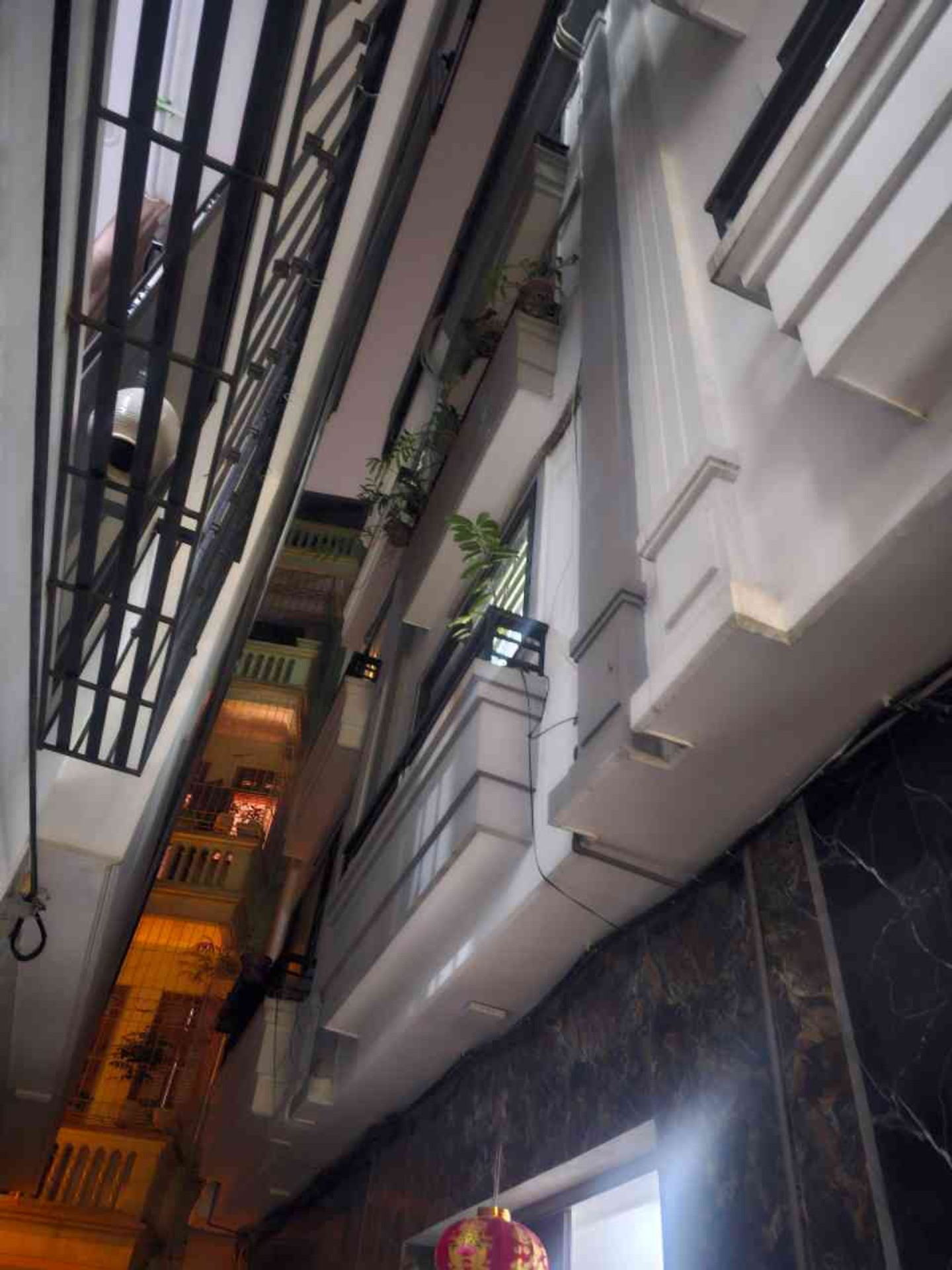 Bán nhà Giáp Bát - diện tích 32m2 5 tầng - Sổ đỏ đẹp - giá 8,6 tỷ
