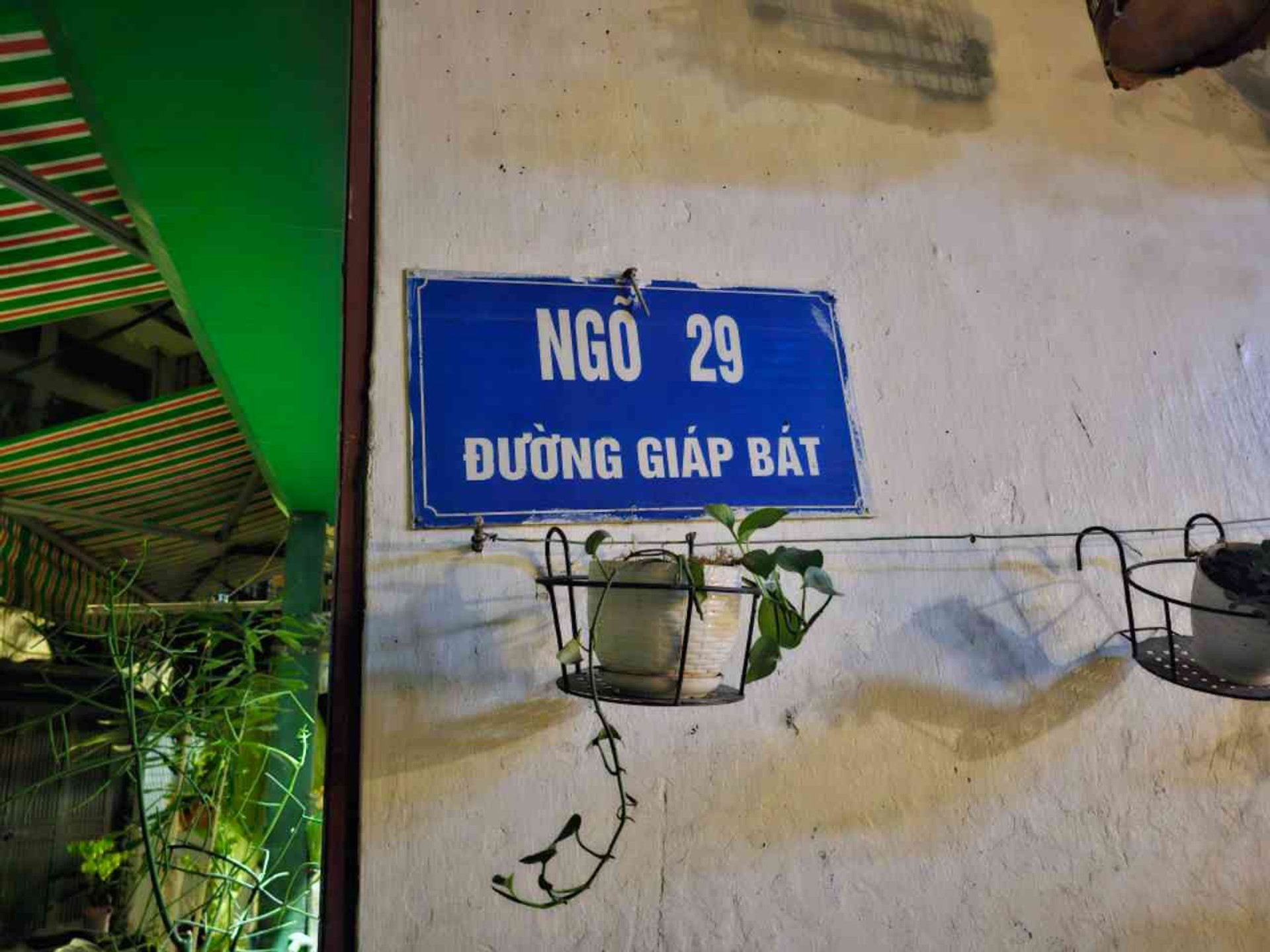 Bán nhà Giáp Bát - diện tích 32m2 5 tầng - Sổ đỏ đẹp - giá 8,6 tỷ