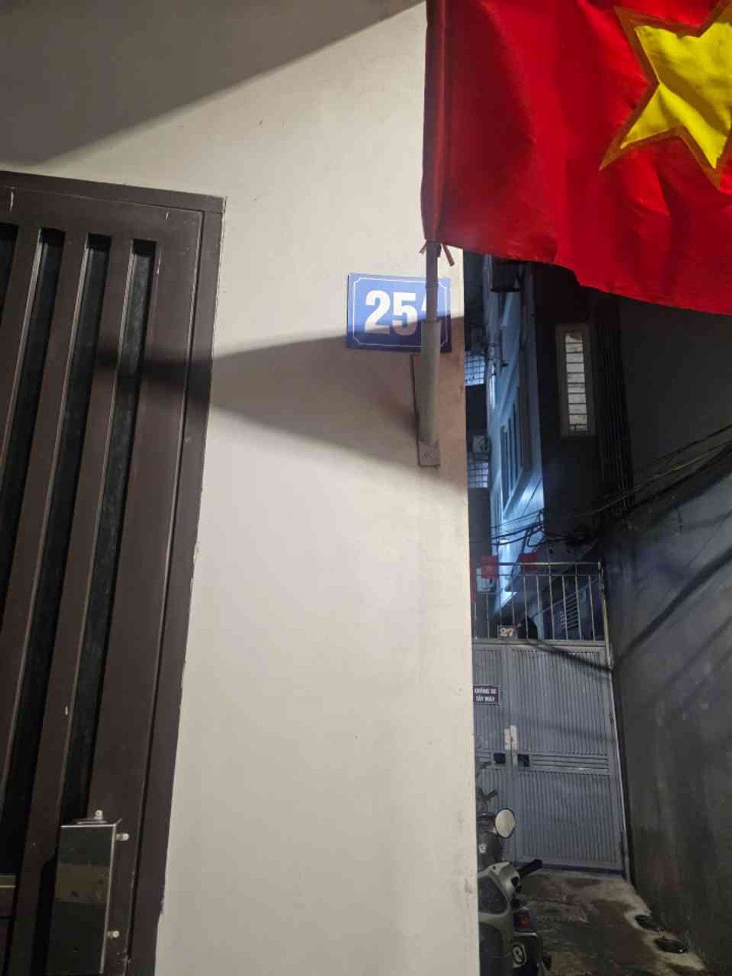 Bán nhà Giáp Bát - diện tích 32m2 5 tầng - Sổ đỏ đẹp - giá 8,6 tỷ