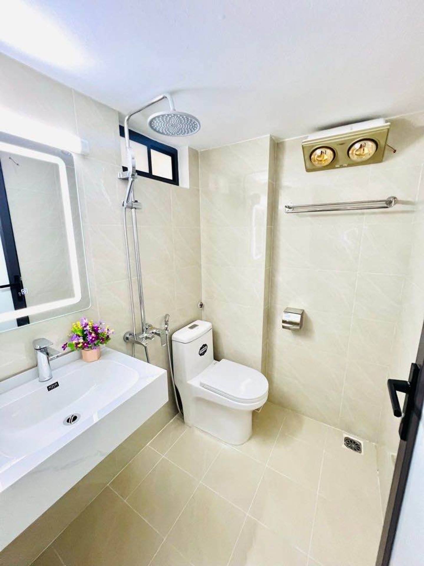 Bán nhà Giáp Nhị - diện tích 20m2 4 tầng - Lô góc 2 thoáng - giá 6,4 tỷ