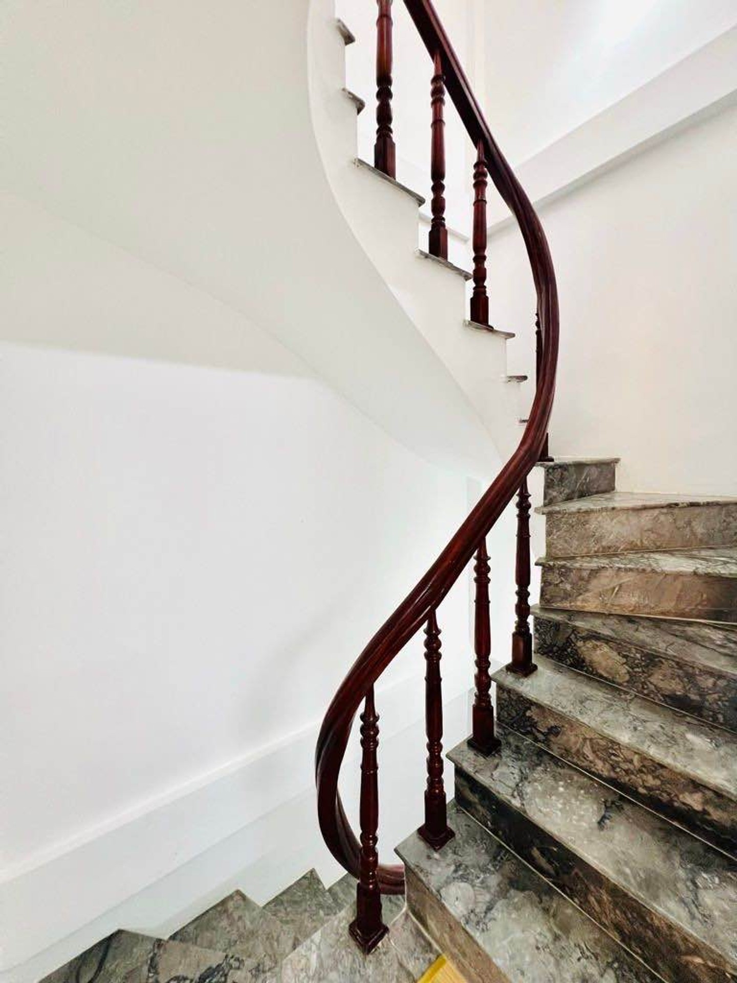 Bán nhà Giáp Nhị - diện tích 20m2 4 tầng - Lô góc 2 thoáng - giá 6,4 tỷ