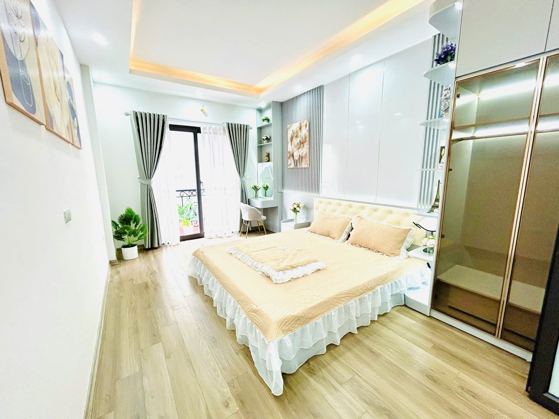 Bán nhà Thanh Đàm - diện tích 30m2 5 tầng - gần ô tô - giá 7,1 tỷ