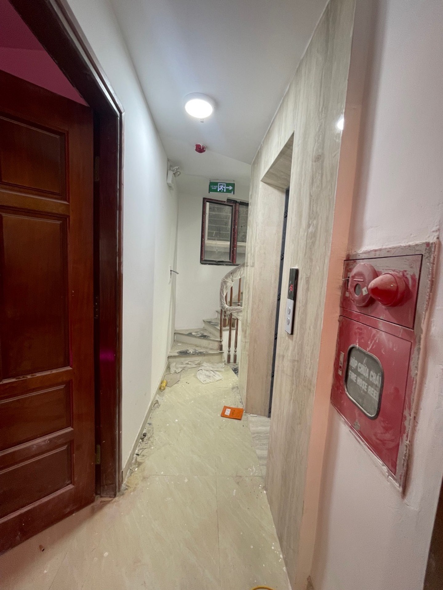 Bán nhà Hoa Lư - diện tích 60m2 7 tầng - Ô TÔ QUA CỔNG - giá 24,5 tỷ