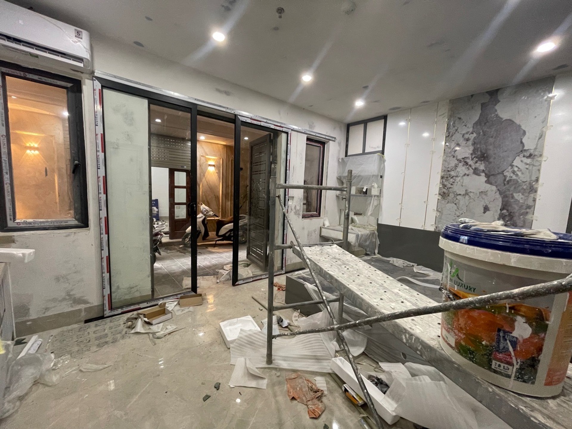 Bán nhà Hoa Lư - diện tích 60m2 7 tầng - Ô TÔ QUA CỔNG - giá 24,5 tỷ