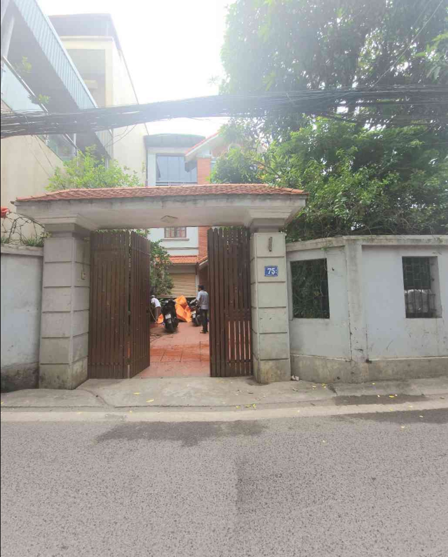 Bán nhà Thúy Lĩnh - diện tích 192m2 3 tầng - ô tô qua nhà - giá 27 tỷ