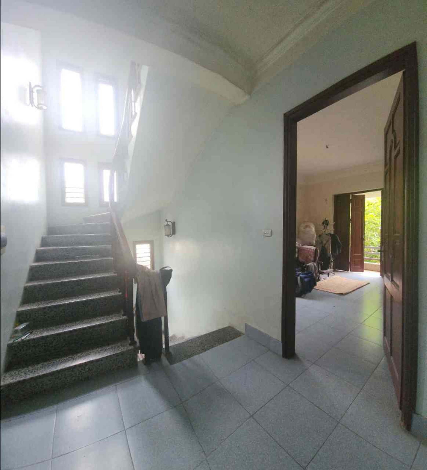 Bán nhà Thúy Lĩnh - diện tích 192m2 3 tầng - ô tô qua nhà - giá 27 tỷ