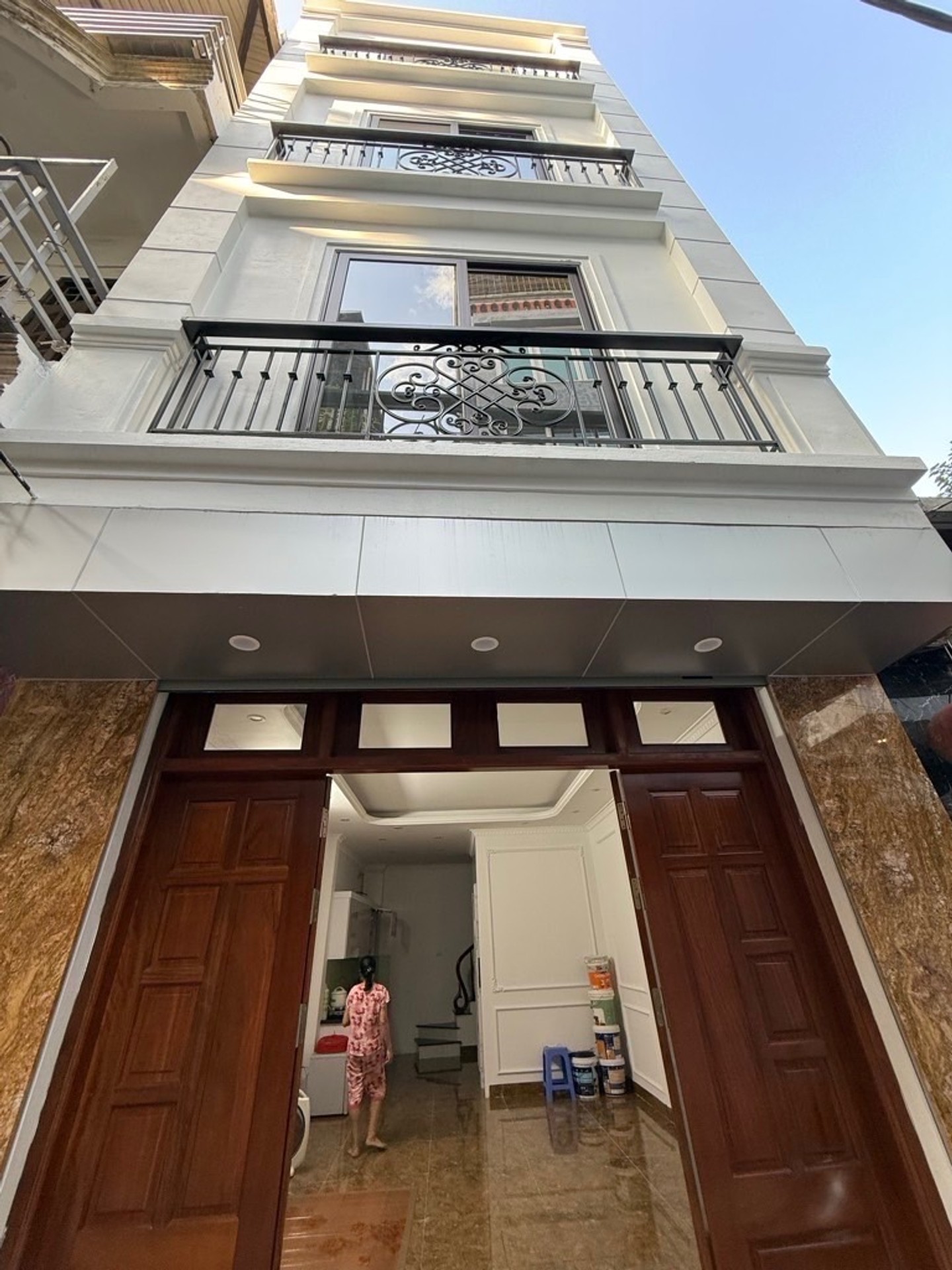Bán nhà Hai Bà Trưng - diện tích 40m2 5 tầng - Ô TÔ THÔNG - giá 12,5 tỷ