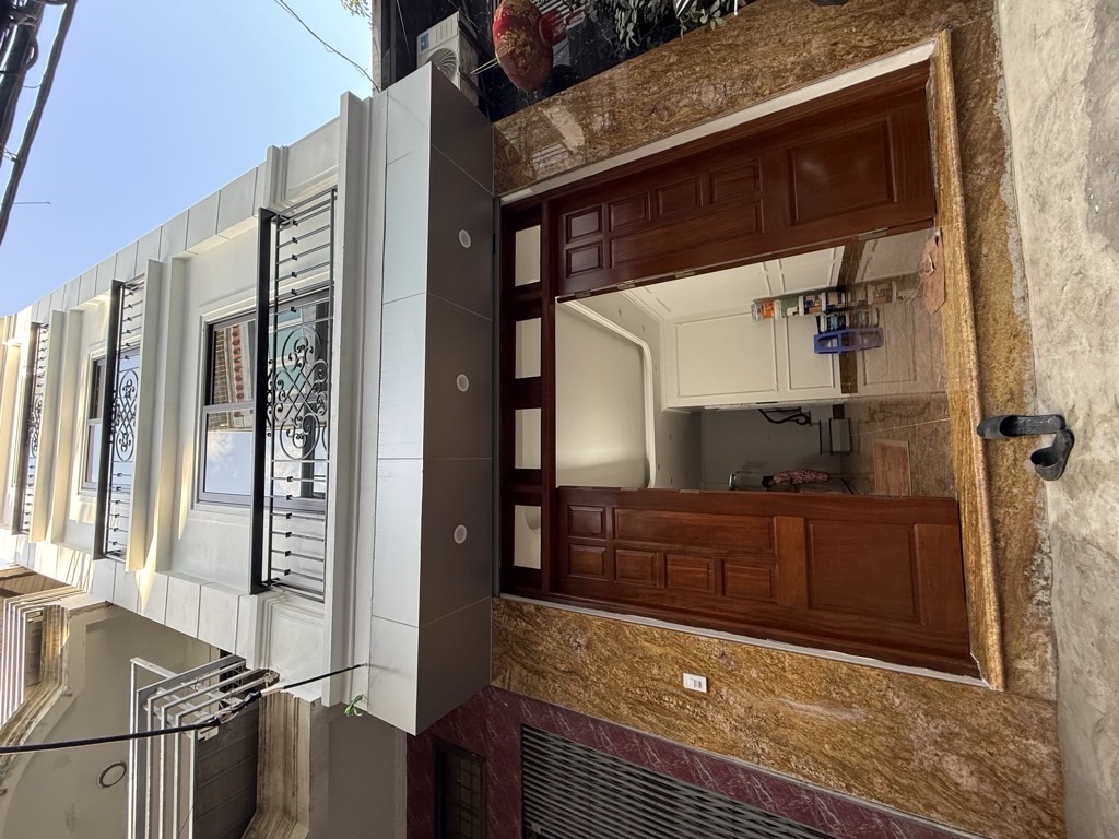 Bán nhà Hai Bà Trưng - diện tích 40m2 5 tầng - Ô TÔ THÔNG - giá 12,5 tỷ