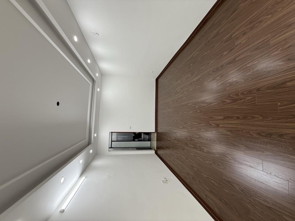 Bán nhà Hai Bà Trưng - diện tích 40m2 5 tầng - Ô TÔ THÔNG - giá 12,5 tỷ