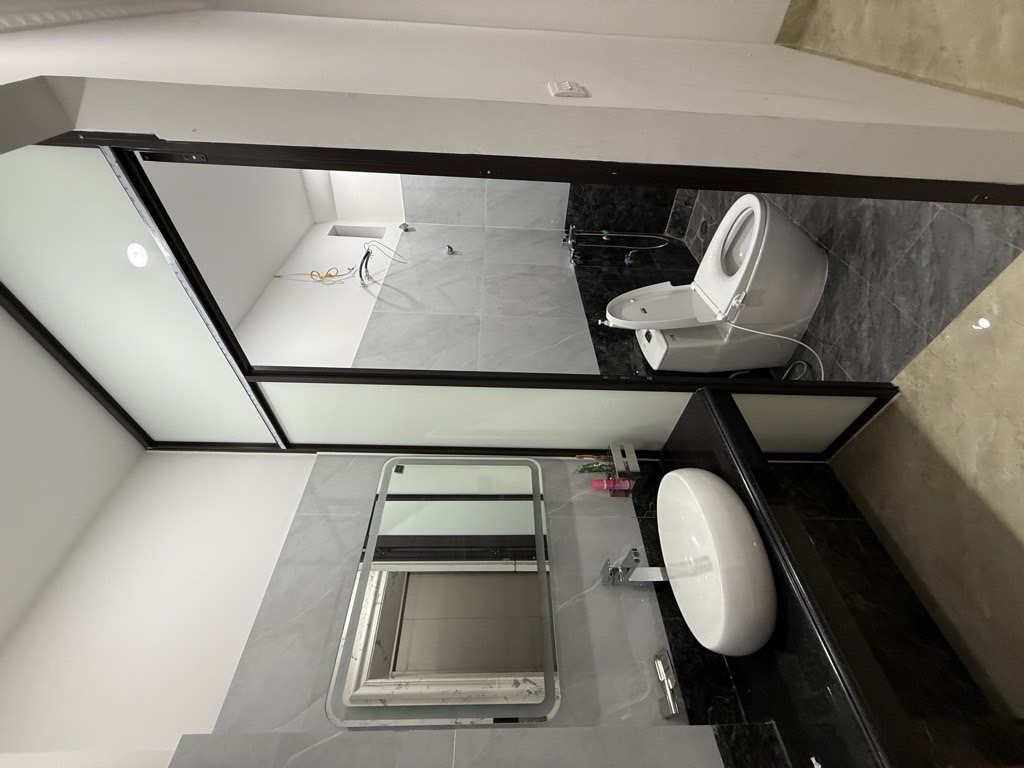 Bán nhà Hai Bà Trưng - diện tích 40m2 5 tầng - Ô TÔ THÔNG - giá 12,5 tỷ