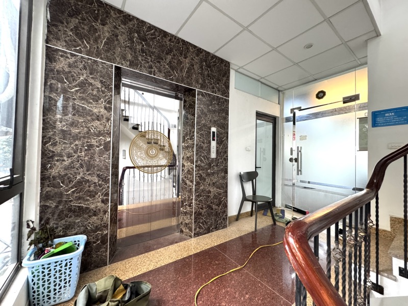 Bán nhà Trung Văn - diện tích 76.5m2 5 tầng - Cực hiếm mặt phố - giá 42,9 tỷ