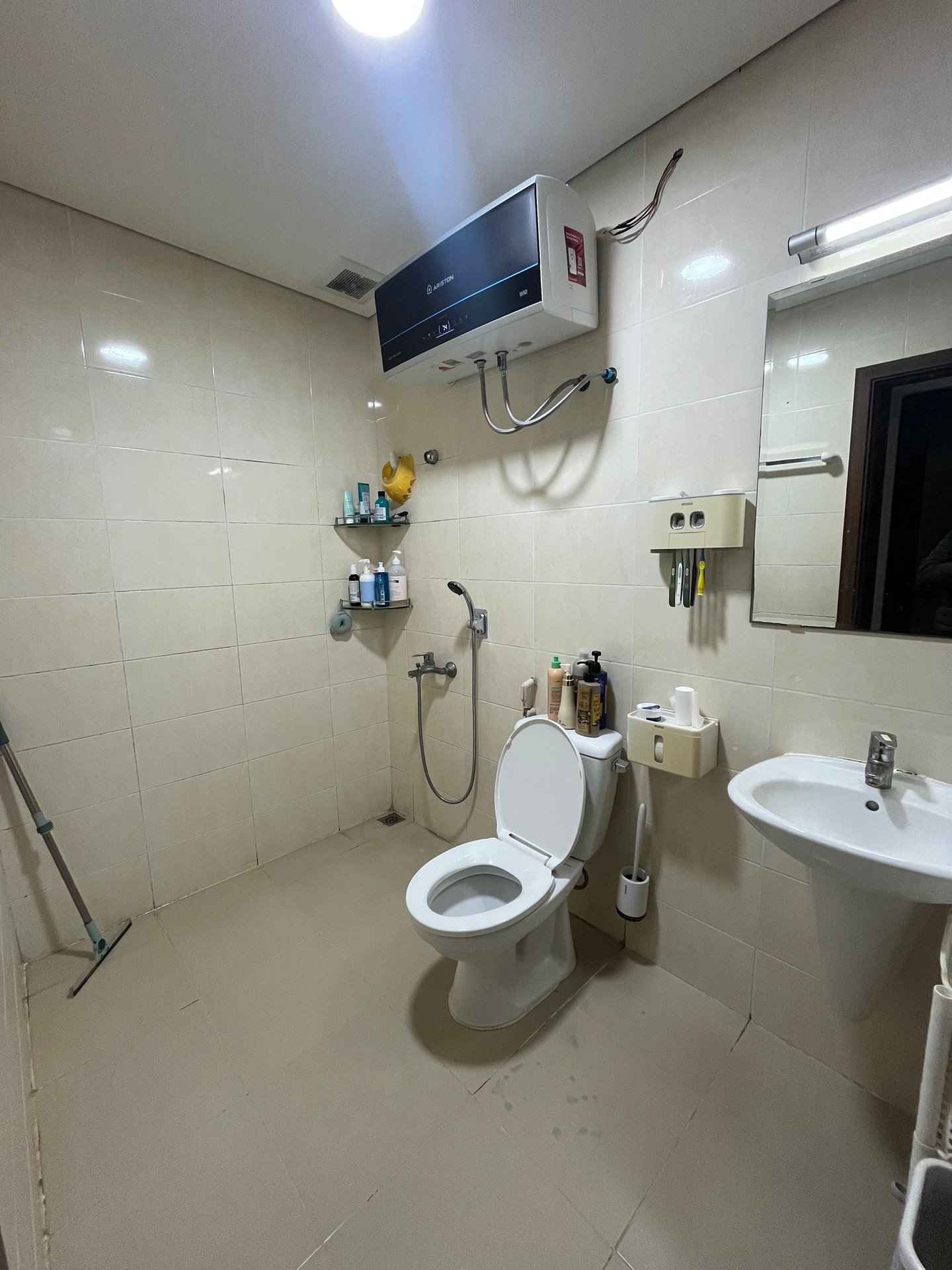 Bán nhà Ngọc Hồi - diện tích 56m2 27 tầng - Căn hộ cao cấp gần hồ Linh Đàm - giá 9,5 tỷ