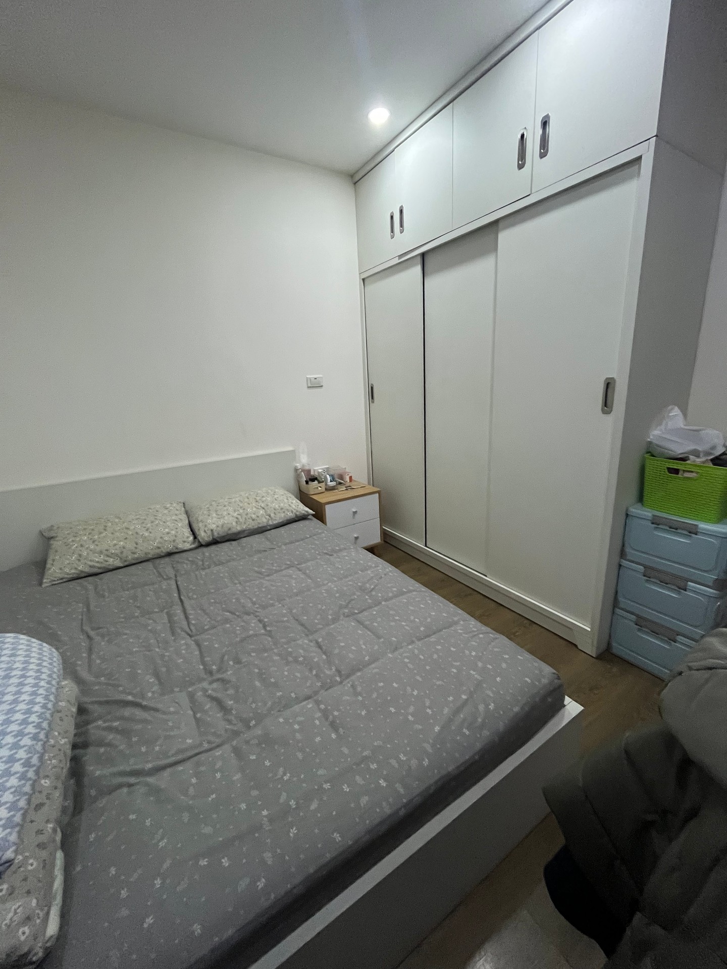 Bán nhà Ngọc Hồi - diện tích 56m2 27 tầng - Căn hộ cao cấp gần hồ Linh Đàm - giá 9,5 tỷ