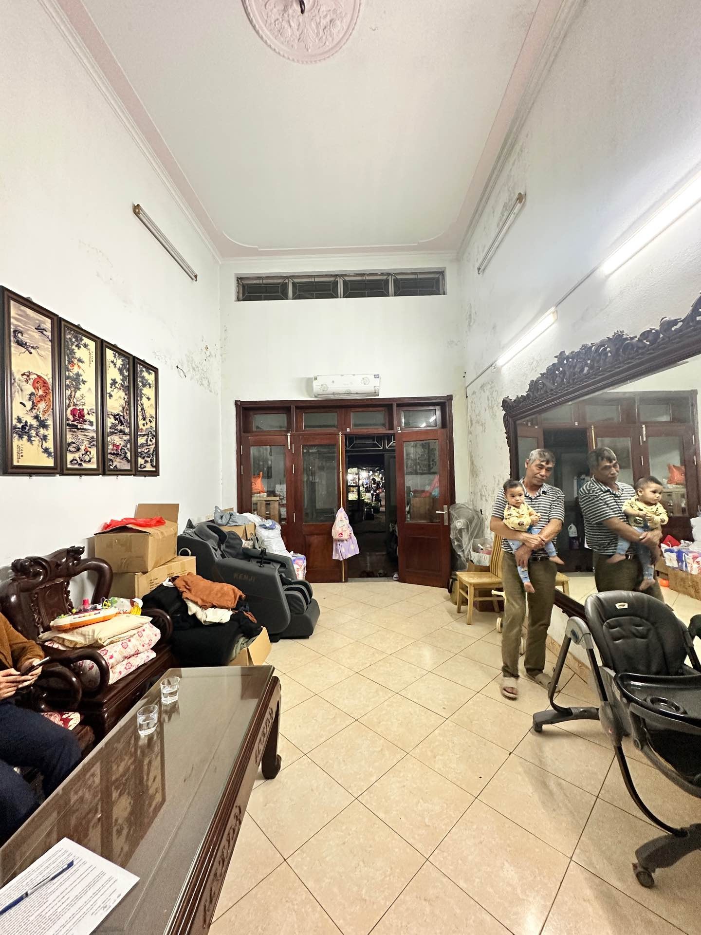 Bán nhà Vĩnh Tuy - diện tích 63m2 3 tầng - Ô Tô Đỗ Ngay Đêm Vào Nhà - giá 20,3 tỷ