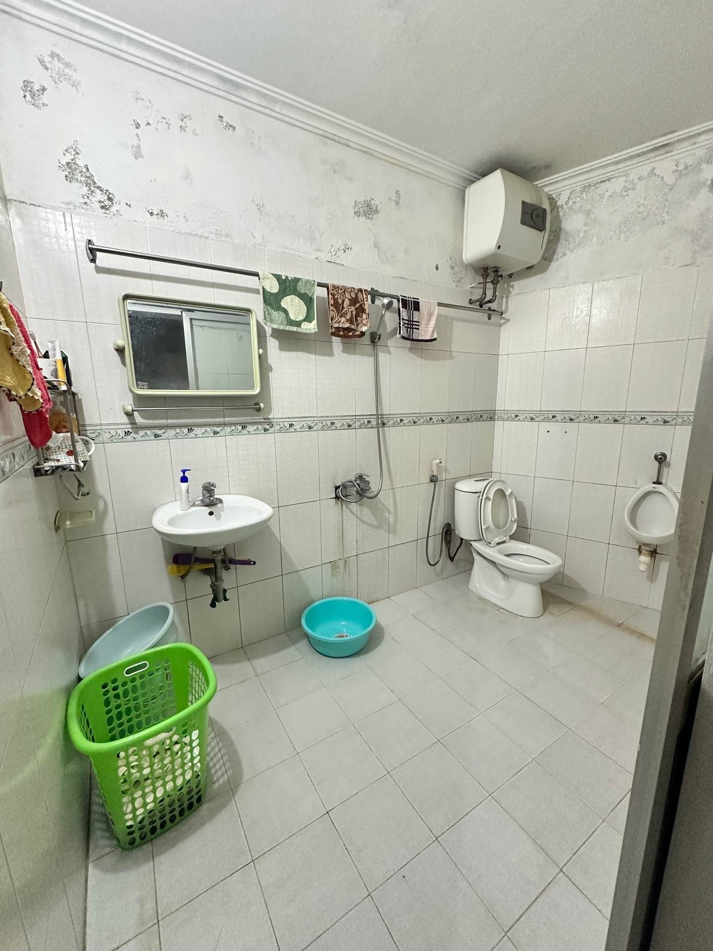 Bán nhà Vĩnh Tuy - diện tích 63m2 3 tầng - Ô Tô Đỗ Ngay Đêm Vào Nhà - giá 20,3 tỷ