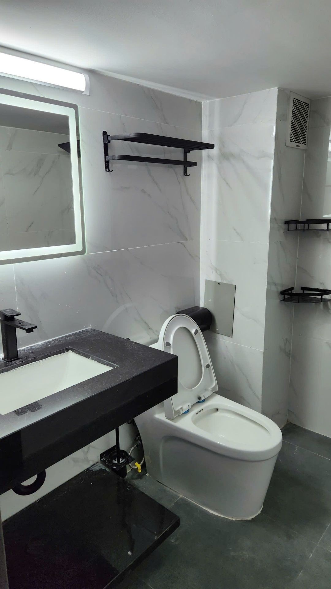 Bán nhà Đại La - diện tích 66m2 9 tầng - mặt phố kinh doanh vỉa hè rộng - giá 41 tỷ