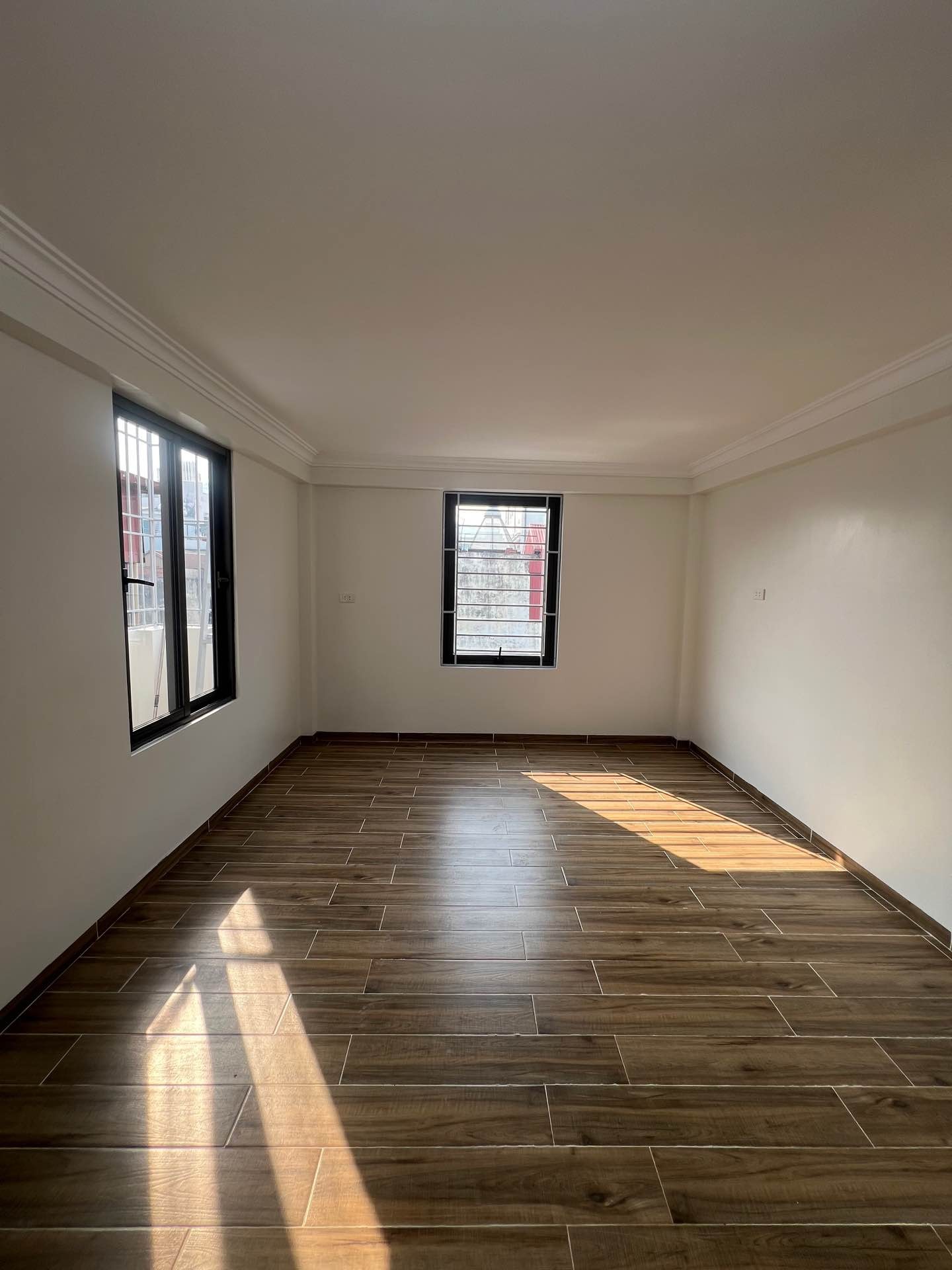 Bán nhà Kim Đồng - diện tích 59m2 7 tầng - Lô góc 2 mặt thoáng - giá 28,8 tỷ