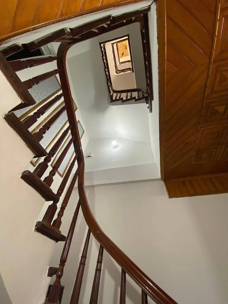 Bán nhà Tân Mai - diện tích 44m2 5 tầng - ô tô tránh - giá 12,8 tỷ