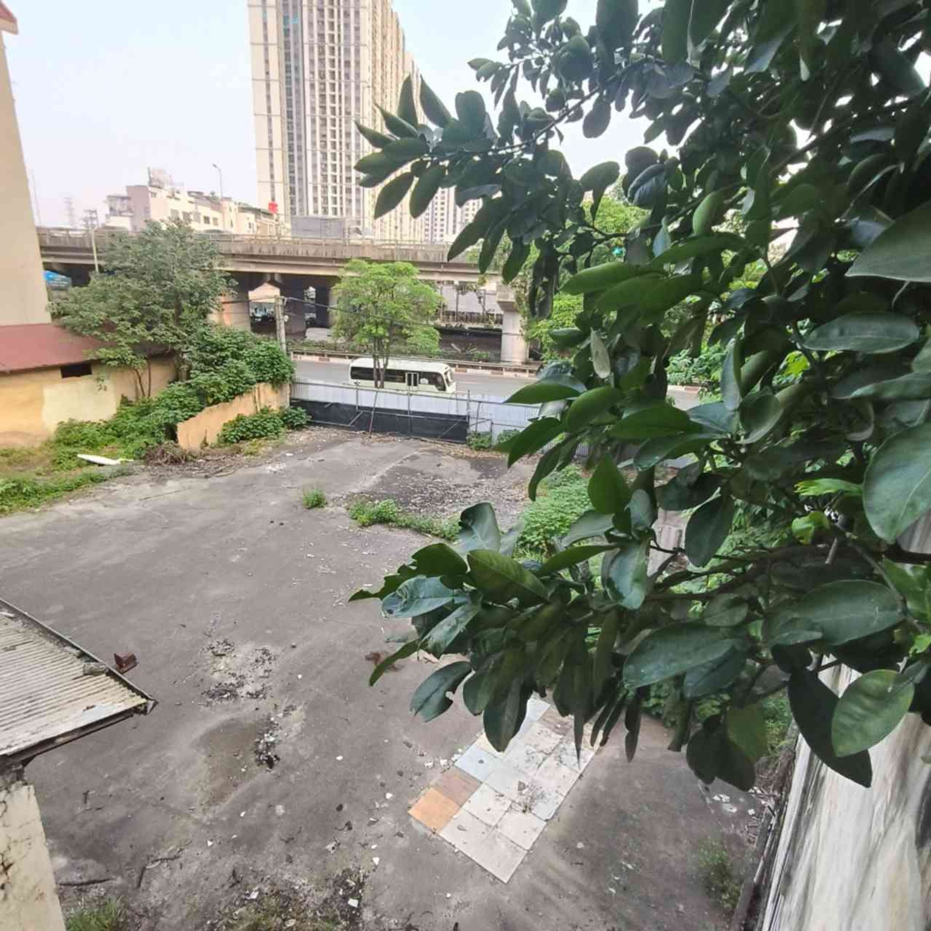 Bán nhà Giải Phóng - diện tích 53m2 2 tầng - Ngõ nông, cạnh bến xe nước ngầm - giá 12,9 tỷ