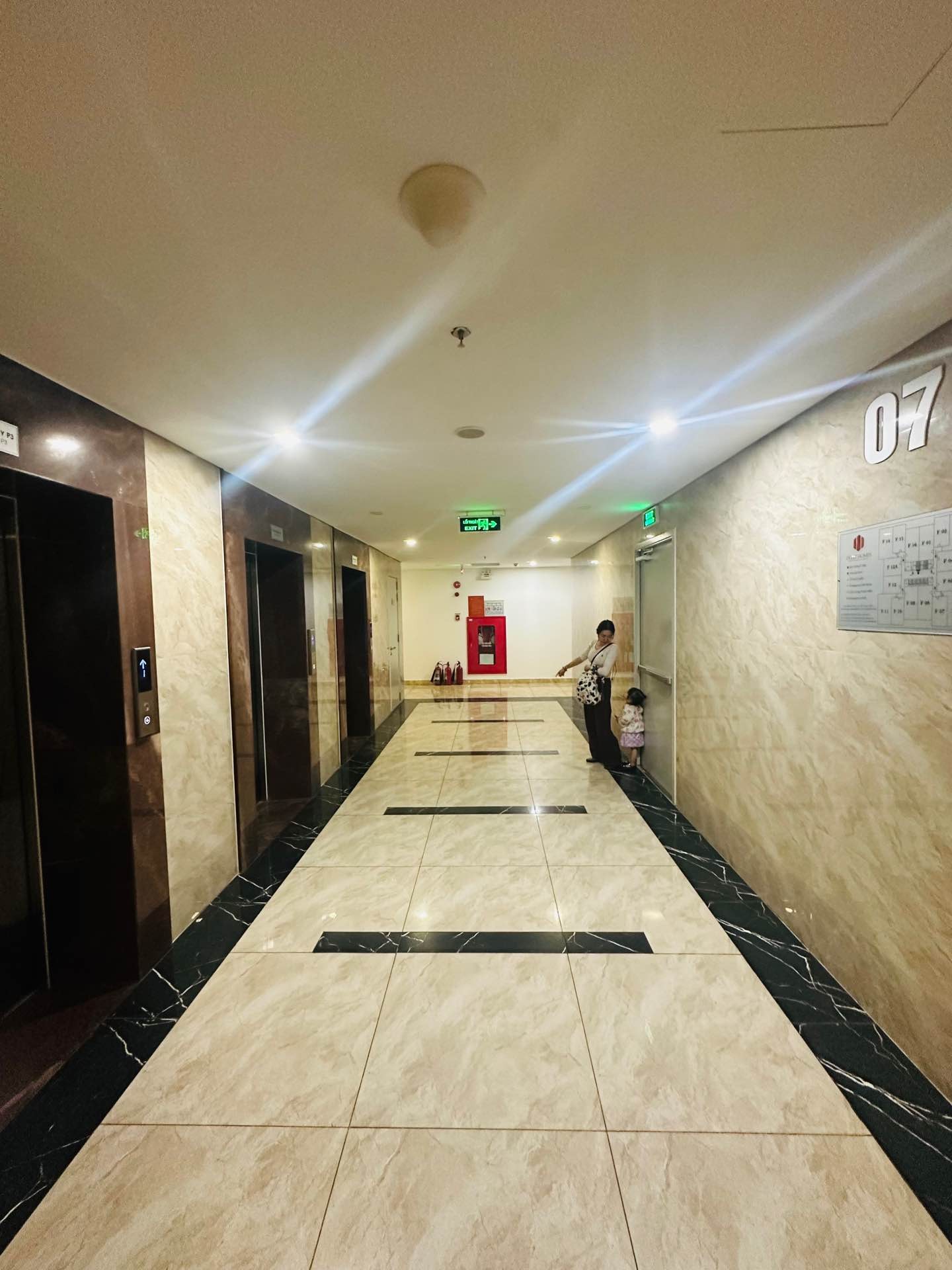 Bán nhà Hoàng Mai - diện tích 115m2 7 tầng - Căn hộ 3 ngủ cao cấp - giá 10,5 tỷ