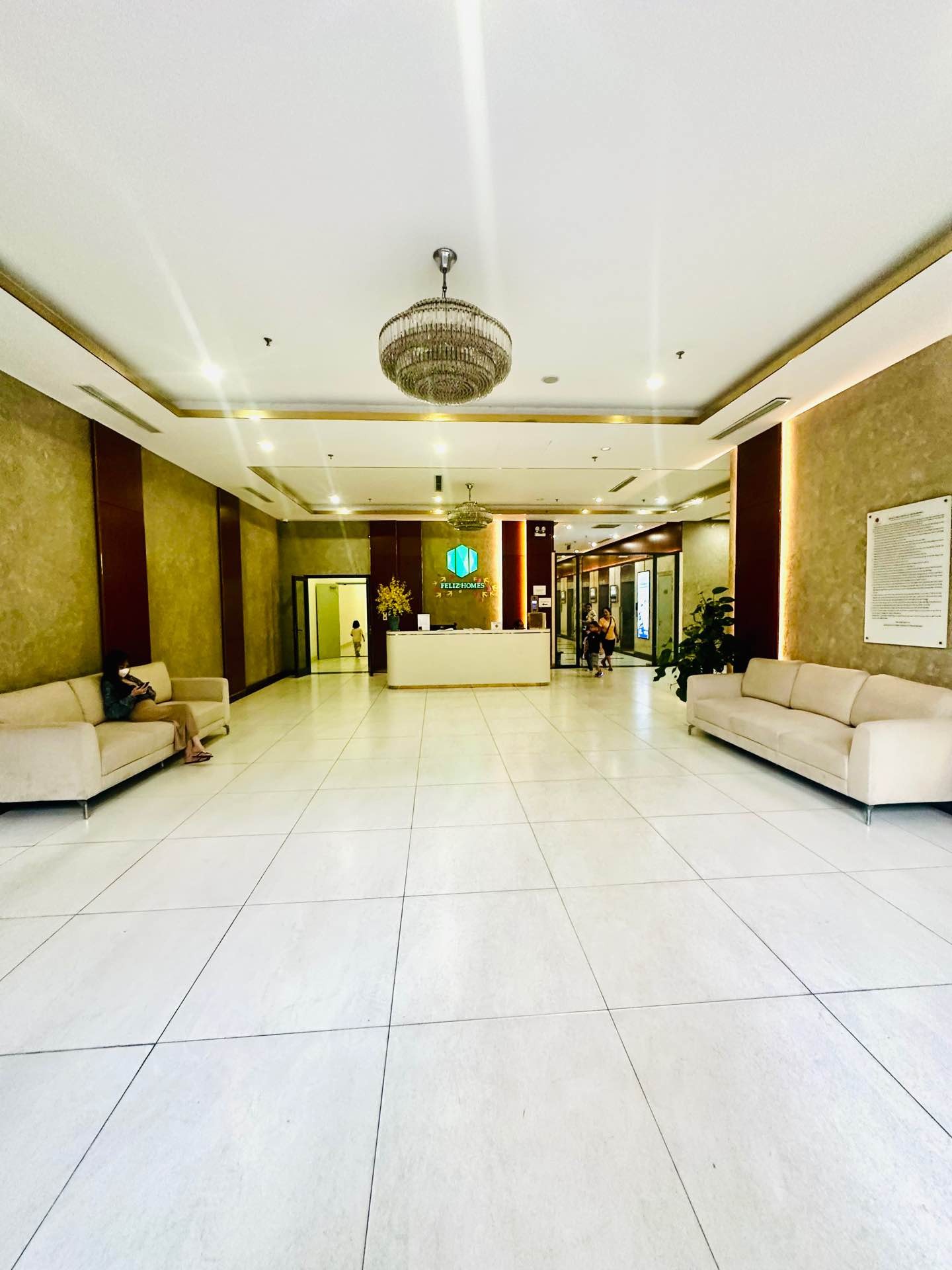 Bán nhà Hoàng Mai - diện tích 115m2 7 tầng - Căn hộ 3 ngủ cao cấp - giá 10,5 tỷ