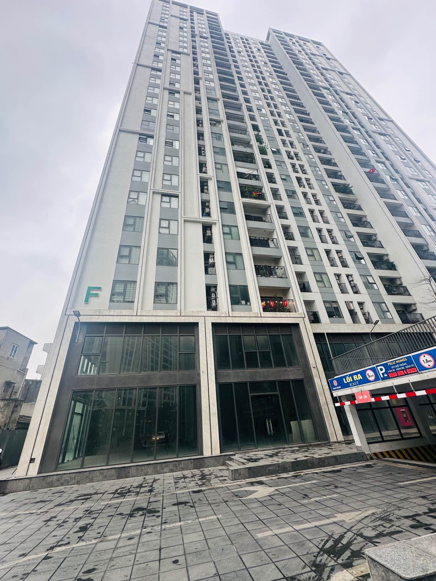 Bán nhà Hoàng Mai - diện tích 115m2 7 tầng - Căn hộ 3 ngủ cao cấp - giá 10,5 tỷ