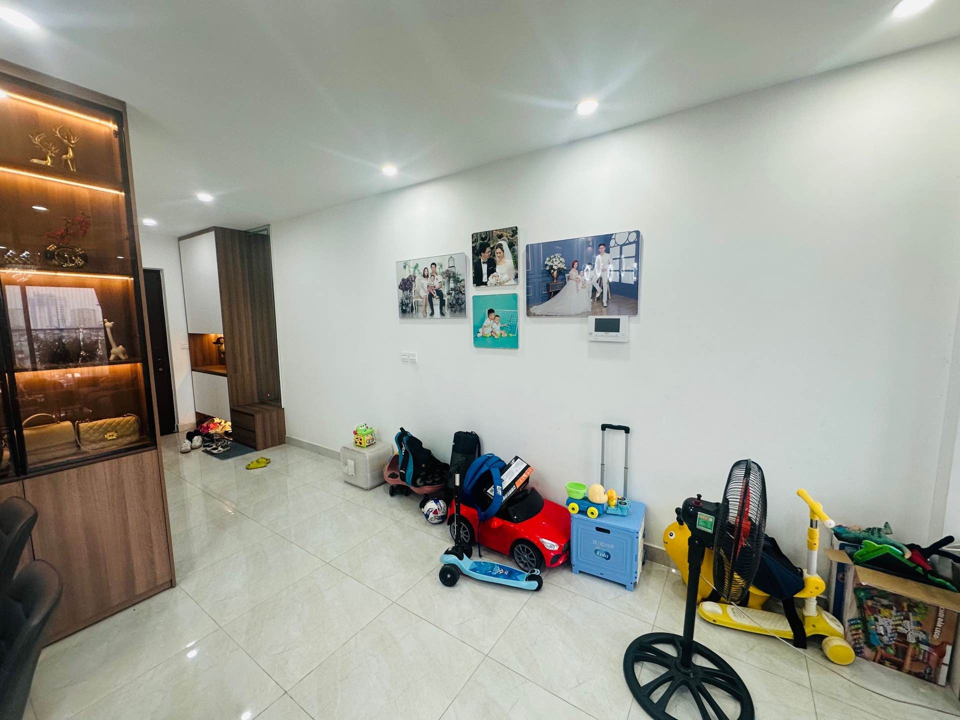 Bán nhà Hoàng Mai - diện tích 115m2 7 tầng - Căn hộ 3 ngủ cao cấp - giá 10,5 tỷ