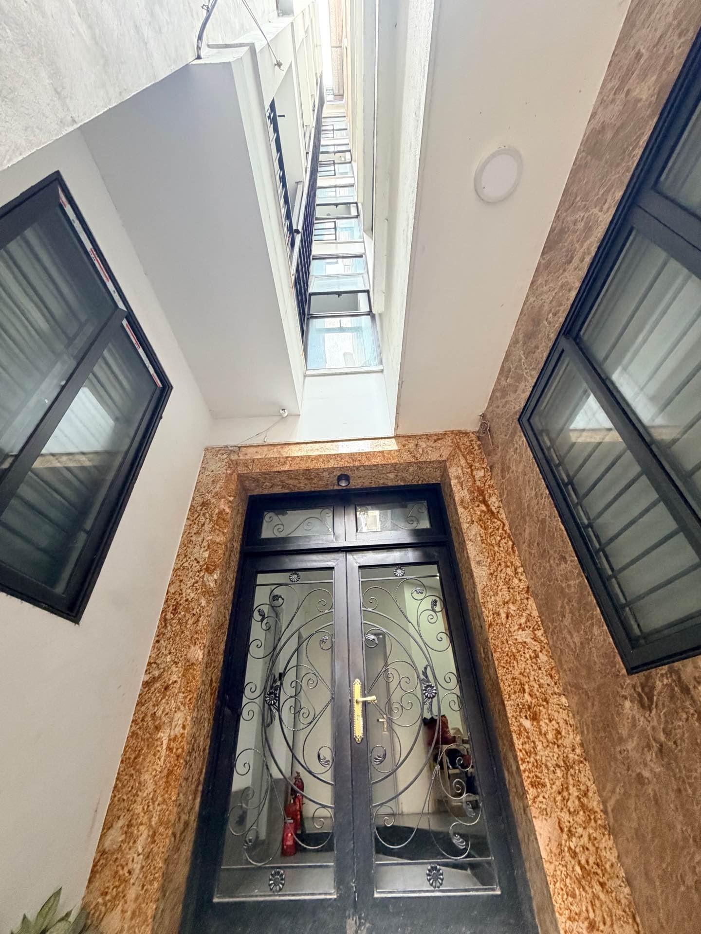 Bán nhà Lê Quý Đôn - diện tích 90m2 7 tầng - Chỉ có 1 mặt tiền - giá 25 tỷ