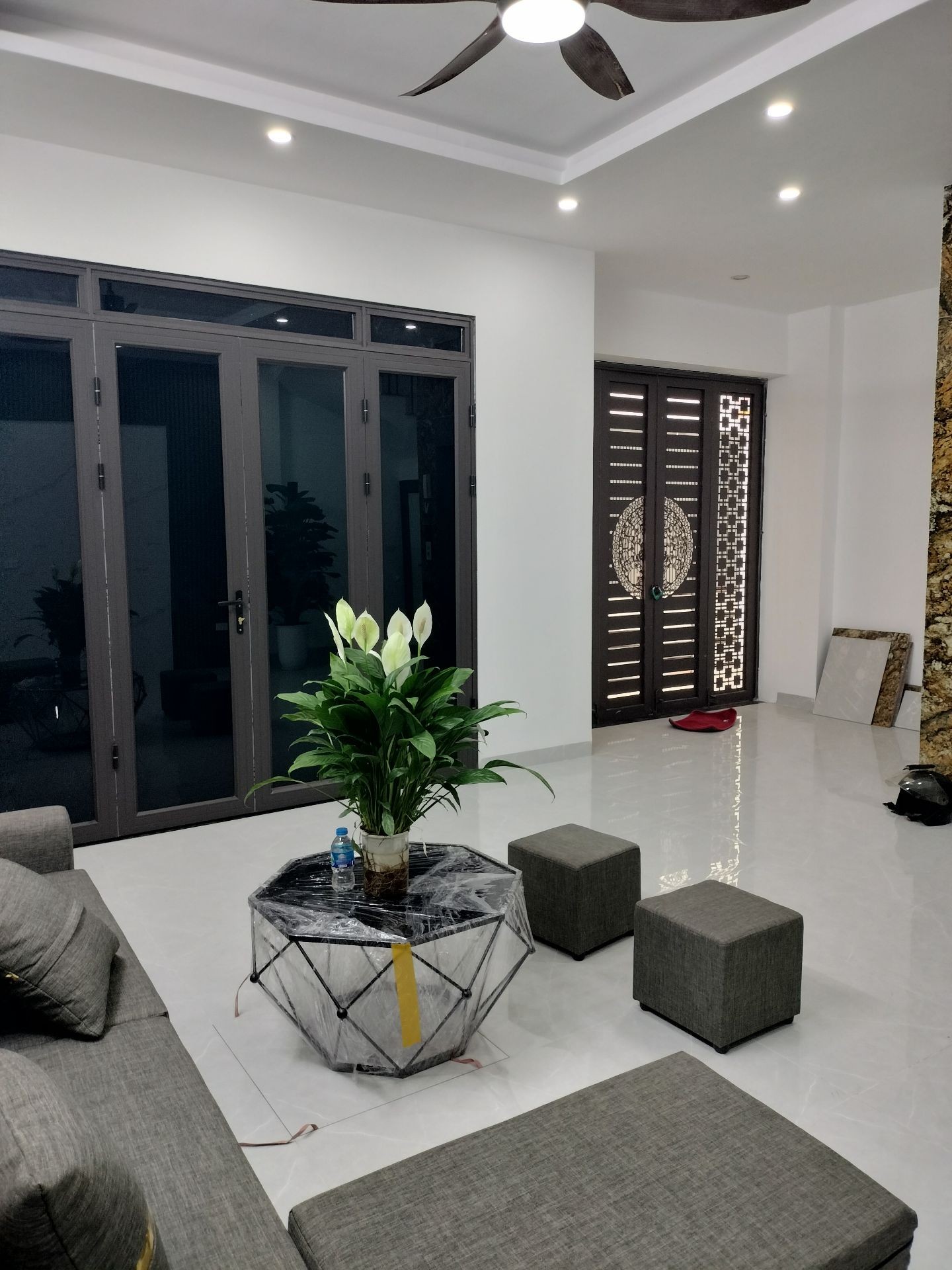 Bán nhà Kim Ngưu - diện tích 40m2 5 tầng - Nhà mới đẹp thang máy - giá 12,8 tỷ